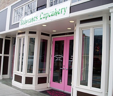 cupcake storefront